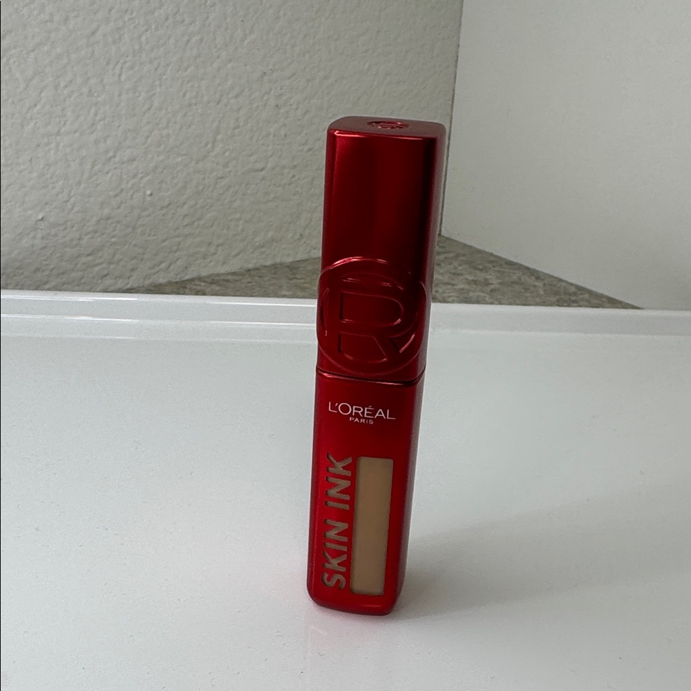 - NEW, SEALED L'Oréal Paris Skin Ink Foundation - 130 Cool Rose